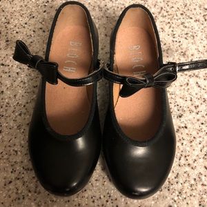 Toddler girl tap shoes